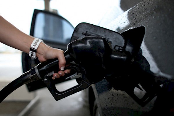 Nueva alza en precios de la gasolina de 95 y 91 octanos este viernes