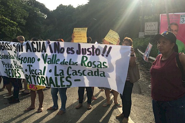 Tráfico afectado por cierre de la vía Interamericana por protesta en Panamá Oeste