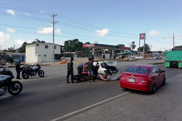Varios heridos por colisión múltiple en Felipillo