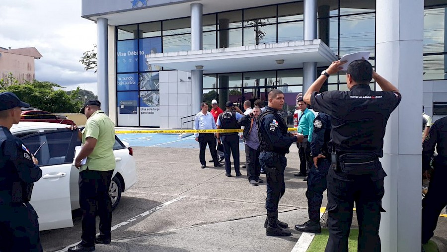 Un muerto y cuatro detenidos tras intento de asalto a un banco