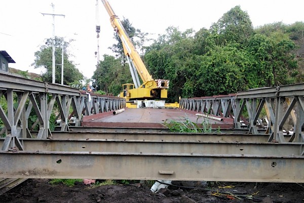 Inician trabajos de reparación del puente sobre la quebrada Iglesia en Cerro Punta