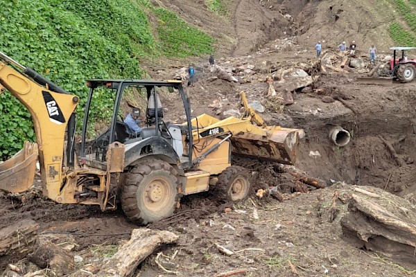 MOP inicia trabajos de limpieza y despeje de vías en Tierras Altas