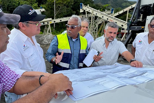 Titular del MOP realiza recorrido al proyecto de la carretera, Paso Canoas- Río Sereno-Piedra Candela, en Chiriquí