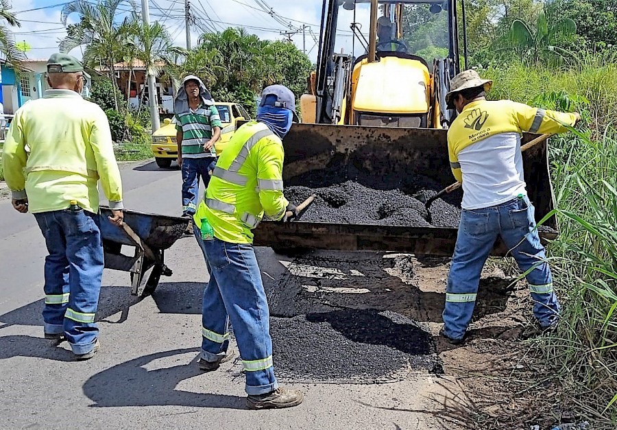 Rehabilitan la vía principal hacia Mendoza tras colocar 36 toneladas de asfalto