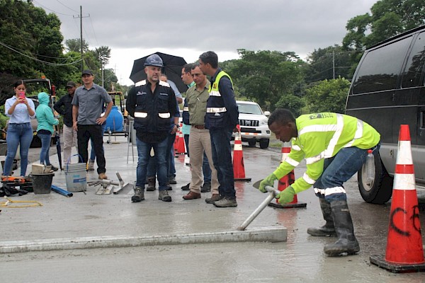 Proyectos de Rehabilitación y mantenimiento vial en Panamá Oeste son inspeccionados por el ministro del MOP