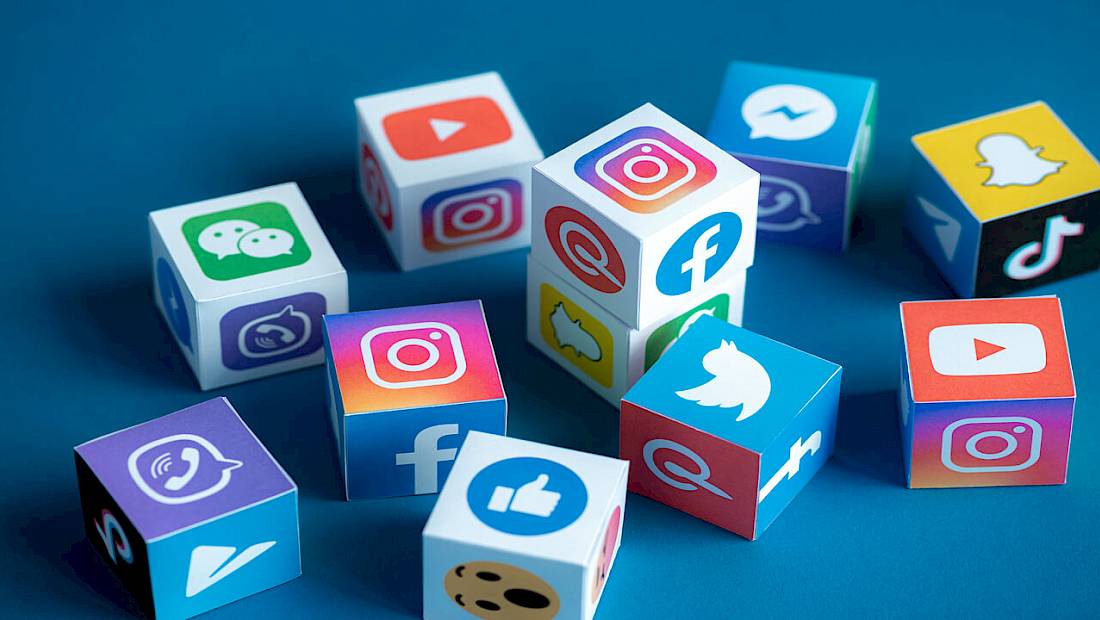 Reino Unido prohibirá redes sociales a menores de 16 años