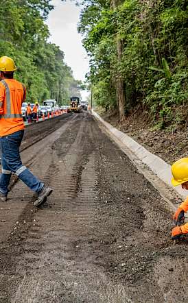 Avanza mejora de vía en Panamá Este
