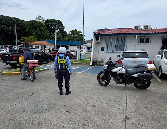 Mal uso de estacionamiento azul