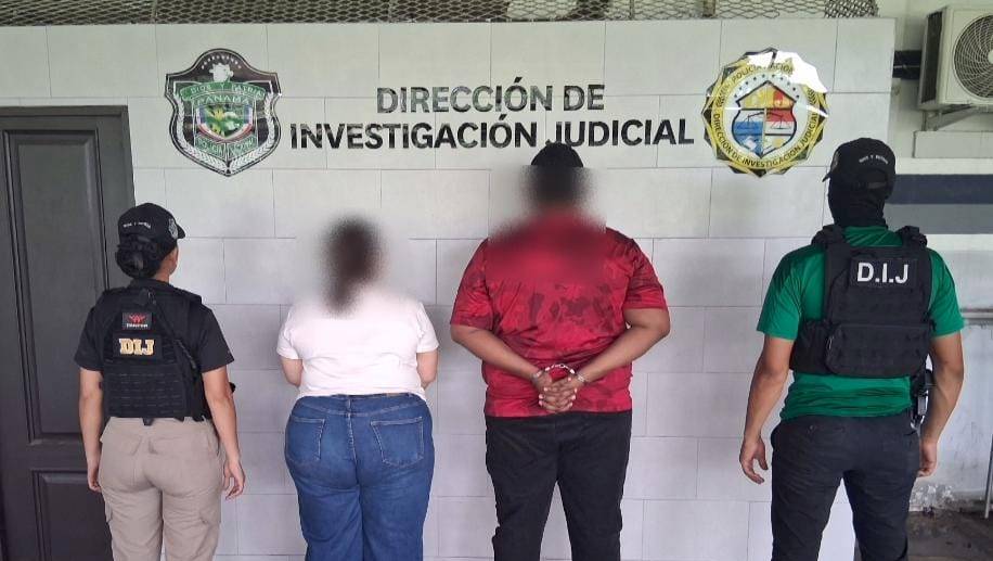 Dos detenidos vinculados al hurto de vehículos