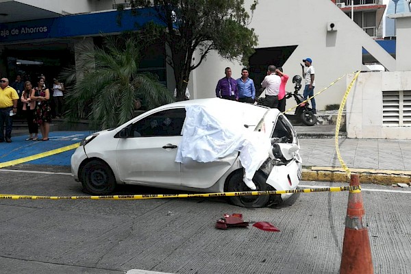 Un hombre falleció tras caer de un edificio de la ciudad capital este 29 de octubre