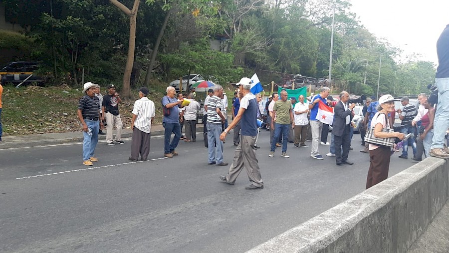 Jubilados protestan nuevamente