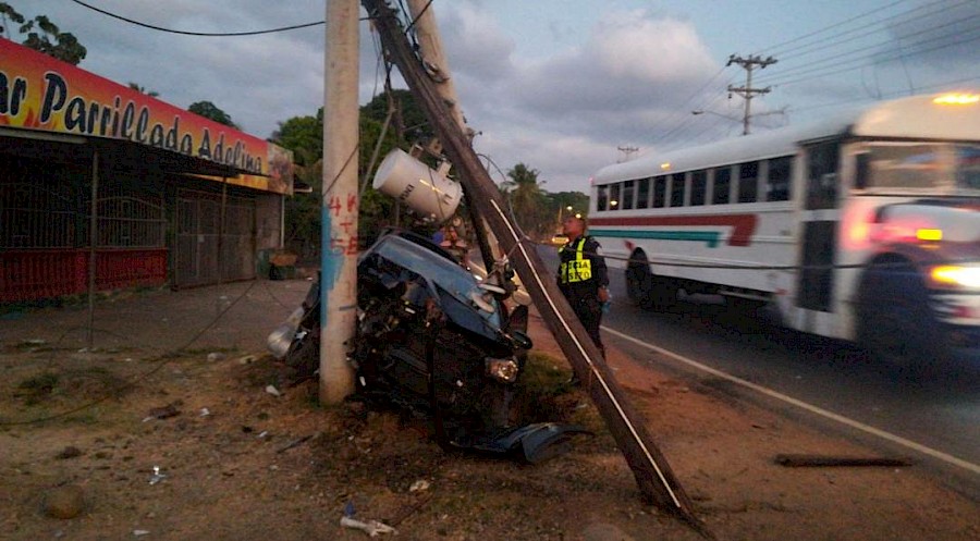 Un muerto por accidente, vuelcos, colisiones y otros incidentes