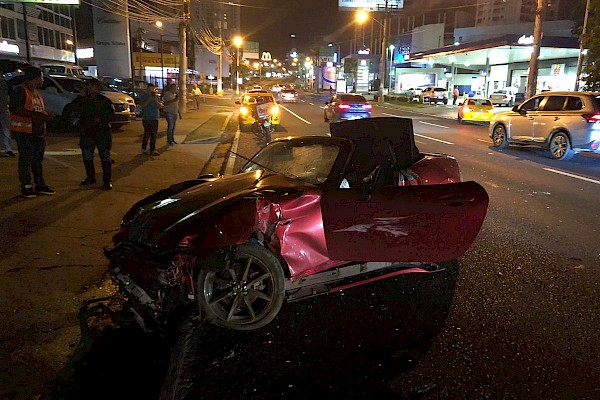Accidente en Calle 50 deja dos heridos