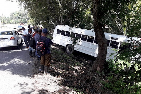 Bus se accidenta en Chiriquí