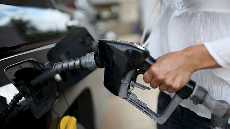 Nuevos precios del combustible a la baja