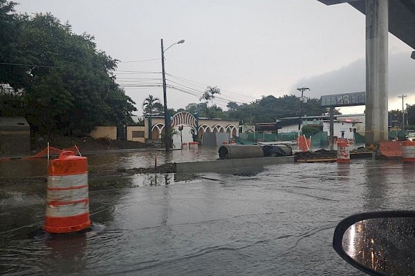 Vías bajo el agua