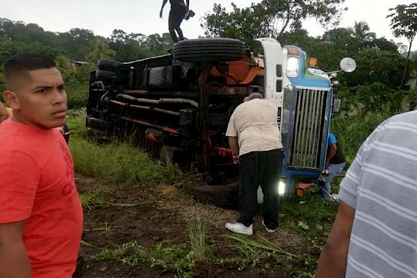 Unos 17 lesionados por accidente de bus en Colón