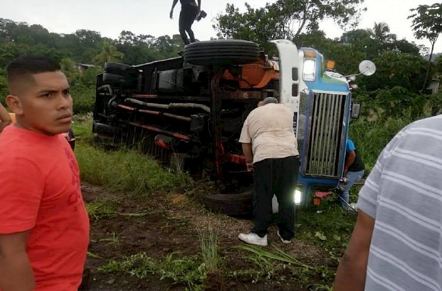 Unos 17 lesionados por accidente de bus en Colón