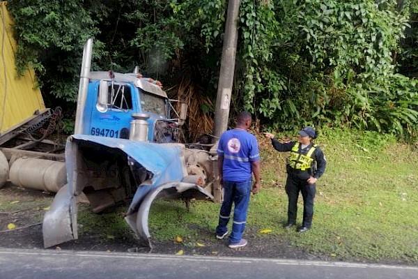 Conductor de camión fallece tras accidente en Paraíso