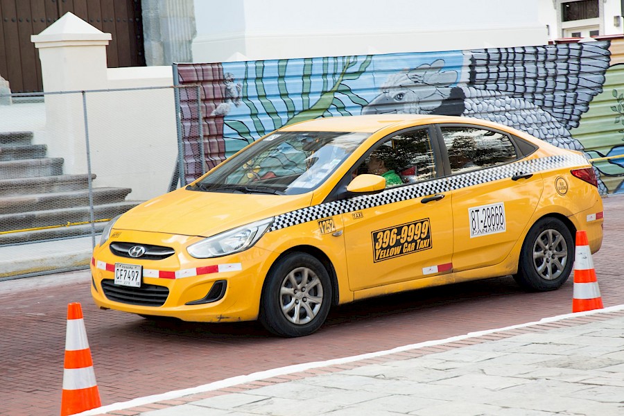Taxis cuya  placa termine en número impar podrán circular este sábado 16
