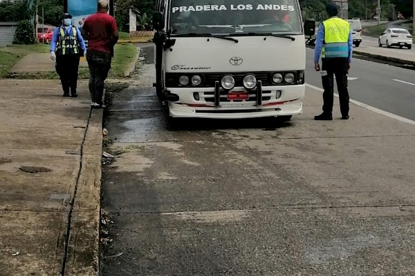 Operativo de cumplimiento por COVID en transporte público de pasajeros