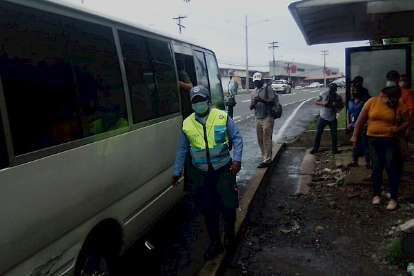 ATTT reitera a los transportistas las normas establecidas para el traslado de pasajeros ante la pandemia