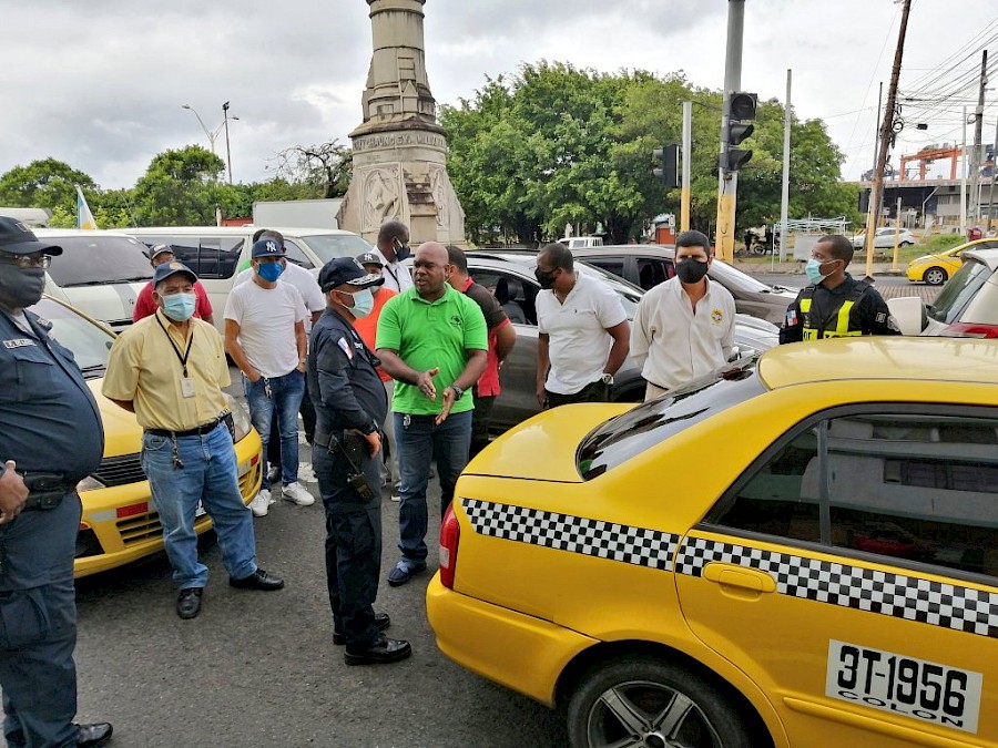 Transportistas de Colón realizan caravana pacífica, piden ayuda al Gobierno y una nueva terminal de transporte