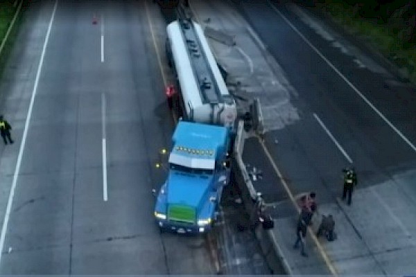 Triple colisión en la autopista Panamá - Colón deja un lesinado