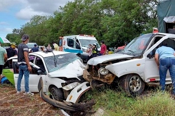 Un muerto y varios heridos por colisión frontal en Chiriquí