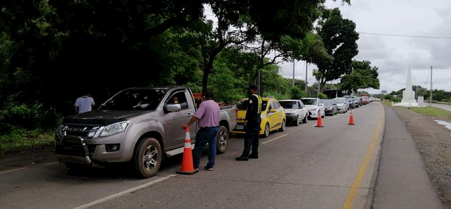 Colocan  Punto de Control en el puente sobre el Río La Villa