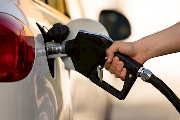Leve baja en los precios de venta del combustible desde el 31 de julio