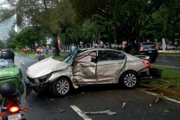 Un herido es el saldo de un accidente en Avenida Balboa