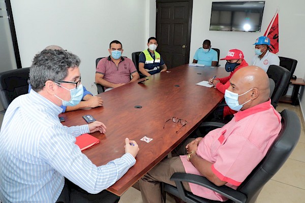 IDAAN dialoga con trabajadores preocupados por continuidad de proyectos.