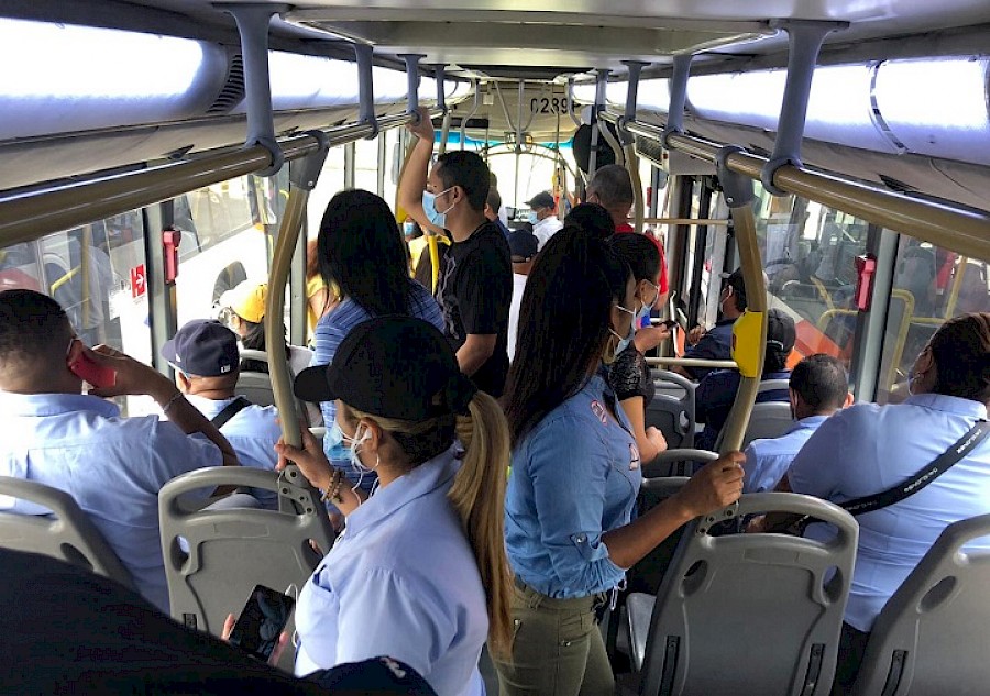 Reunión entre el Minsa y ejecutivos MiBus y el Metro