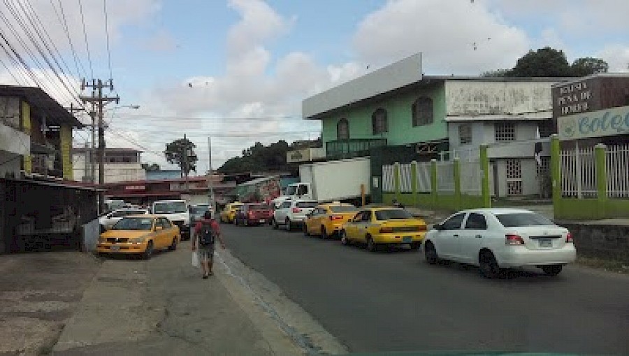 Trabajos de reposición de losas en la vía Cerro Batea