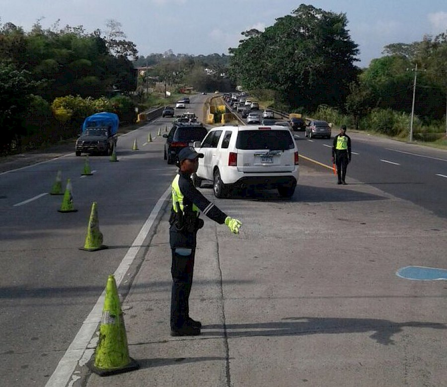 Se activan los operativos de inversión de carriles hacia el interior del país