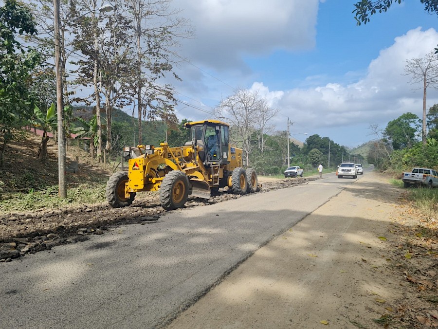 MOP cumple compromiso de ejecutar trabajos de mantenimiento en la vía Panamericana, en Panamá Este