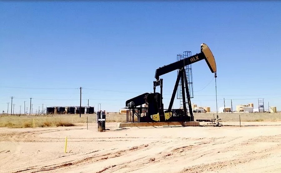 Cae por debajo de los $100 el barril de petróleo