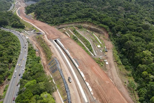 Trabajos en Loma Cova el 12 de mayo