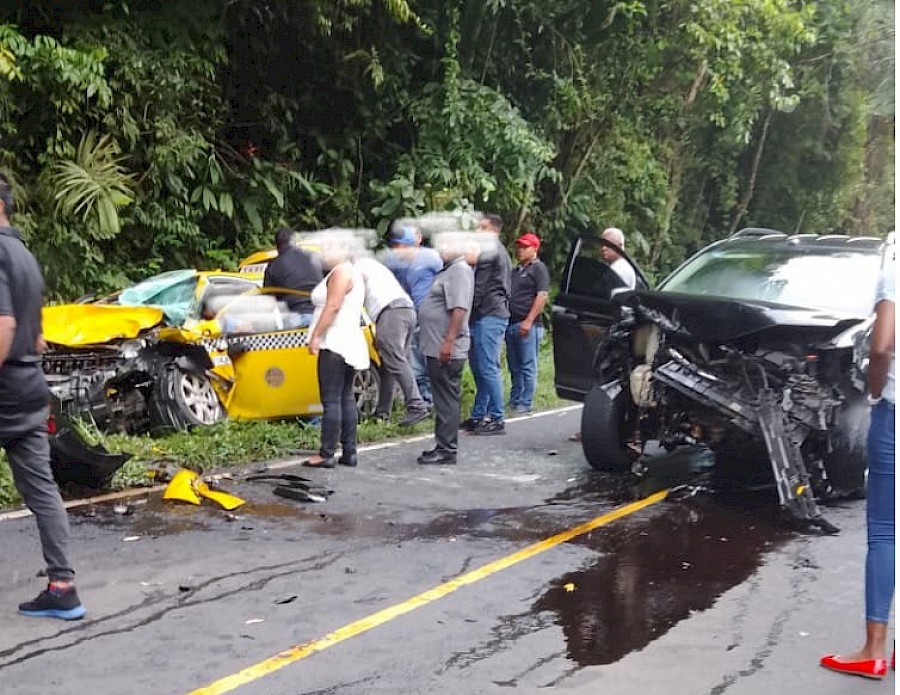 Madre, padre y la hija fallecen en un accidente de tránsito