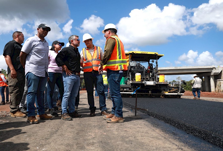 Ministro Sabonge recorre cuatro proyectos en ejecución en Panamá Oeste