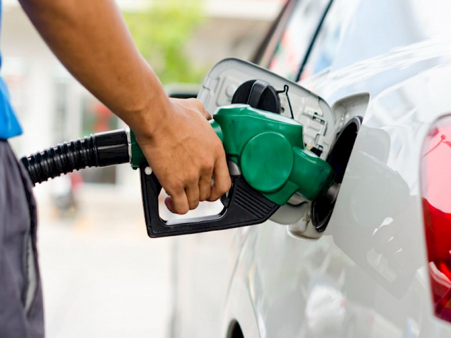 El viernes 26 de enero, aumentan los precios de los combustibles