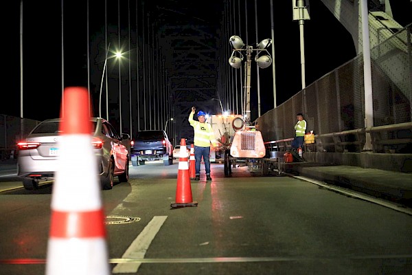 Funcionarios del MOP realizan inspección  en el Puente de Las Américas