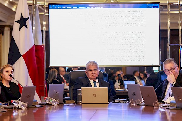 Gabinete da luz verde para estudios y selección de concesionario del teleférico