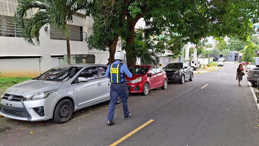 La ATTT continúa con su operativo “Mal Parqueados”