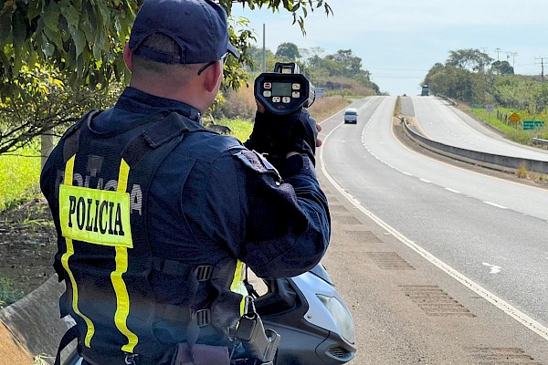 Unos 112 mil autos se desplazaron al interior del país