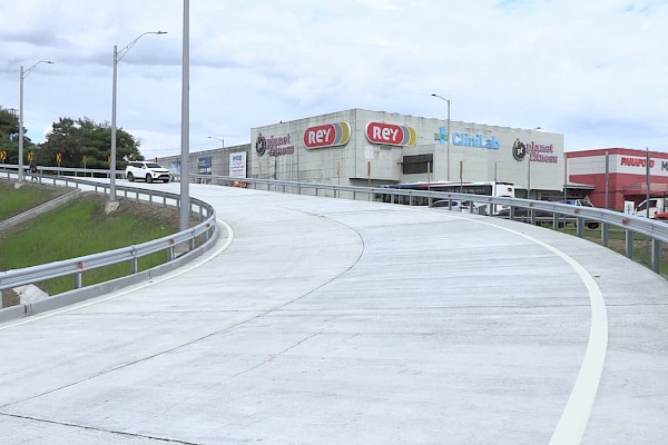 Presidente Mulino inaugura nuevo acceso al Corredor Sur como parte de ampliación de esta vía