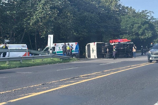 Accidente vehicular en Puente de las Américas deja 28 personas lesionadas