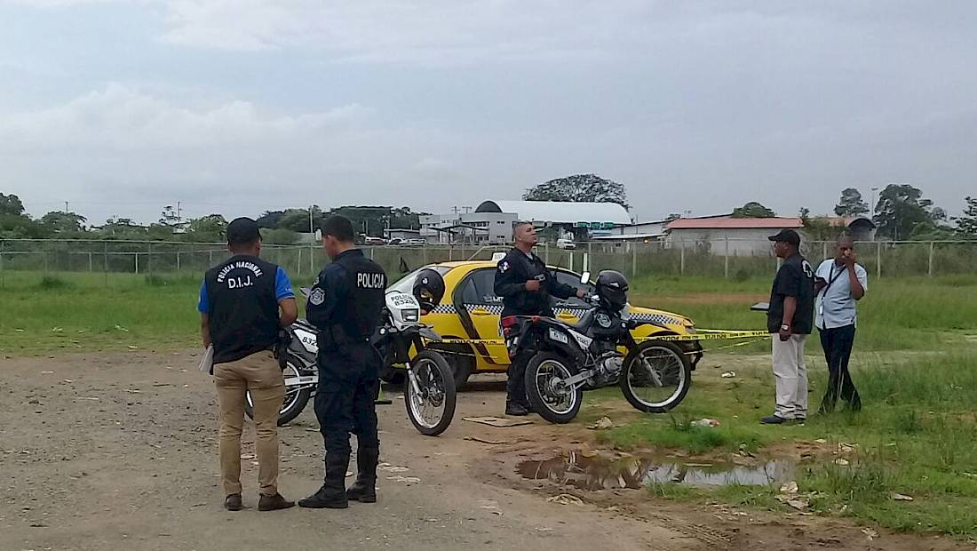 Encuentran el cadáver de un hombre dentro de un taxi e Tocumen
