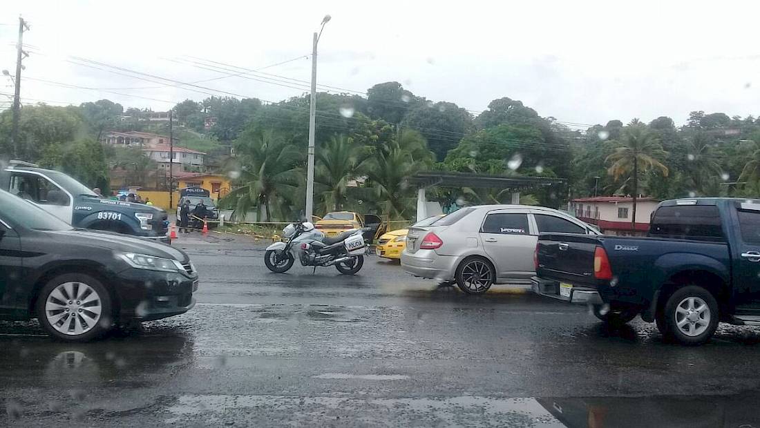 Persecución policial termina en accidente y capturan a dos sospechosos